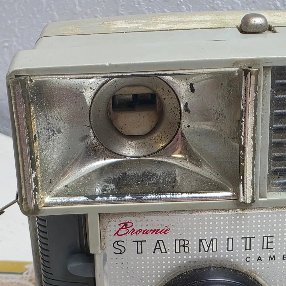 Vintage 1960s Kodak Brownie Starmite III‎ 127 Film Camera Grey Mid Century USA